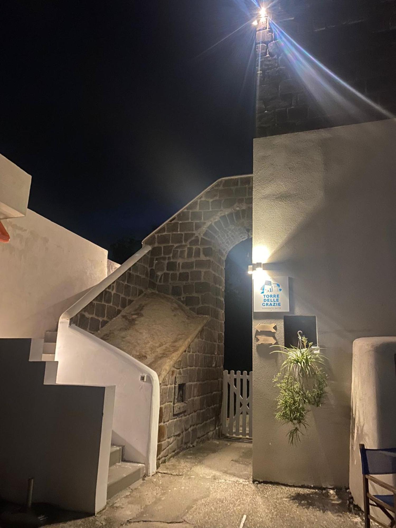 Torre Delle Grazie Sorrento Suite ヴィーコ・エクエンセ エクステリア 写真